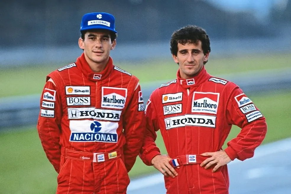 an1516-1989-formula-1-world-championship.-ayrton-senna-mclaren-mp45-honda-and-team-mate-and-arch-rival-alain-prost-mclaren-mp45-honda-750x501-1 McLaren na F1: números, vitórias e os 20 maiores vencedores